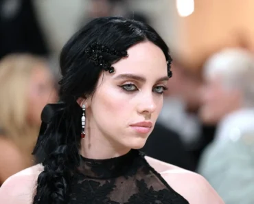 Why I have 1,993 unread texts on my phone – Billie Eilish